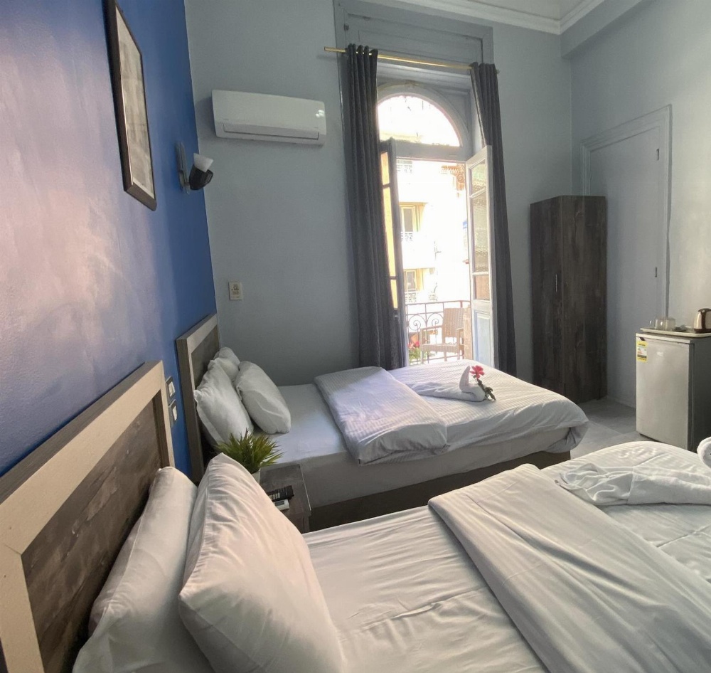 The Australian Hostel